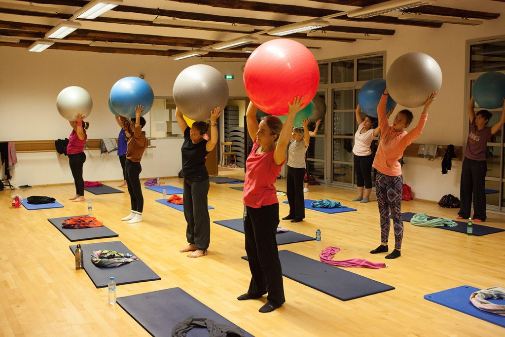 Pilates Swiss Ball Tous en forme